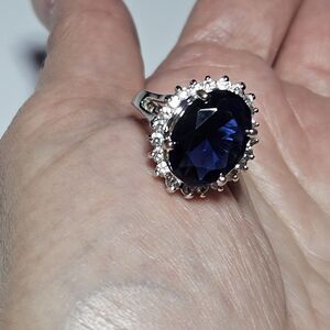 Avon Majestic Princess Faux Sapphire Cocktail Ring Size 7 Silver Tone Oval Halo